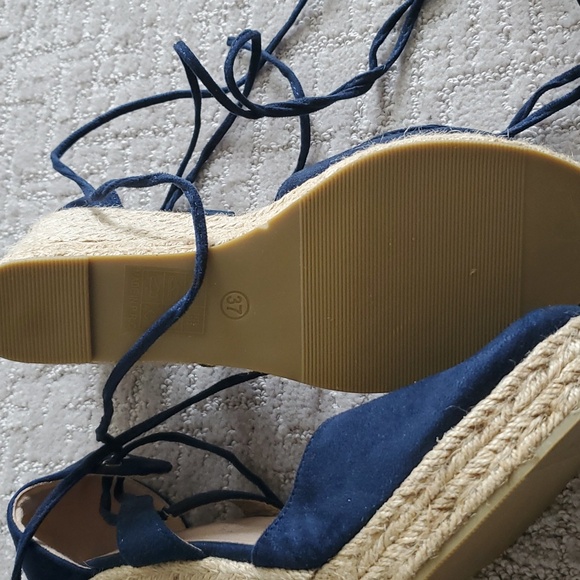 Wedges - Picture 2 of 6